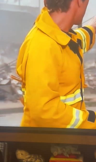 ABC News David Muir Wrong Size Jacket